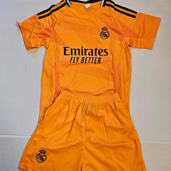Real Madrid Mbappe Kit set - Picture 2 of 2